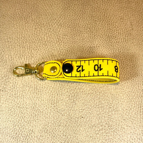 Click and Go Yellow Measuring tape fob - Picture 2 of 2